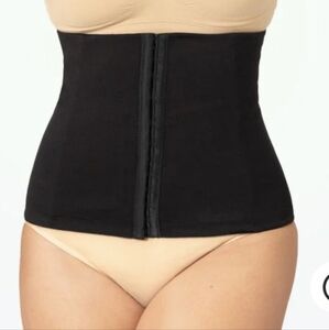 Shapermint Essentials Curvy Waist TrainerThe Shapermint Essentials Curvy Waist